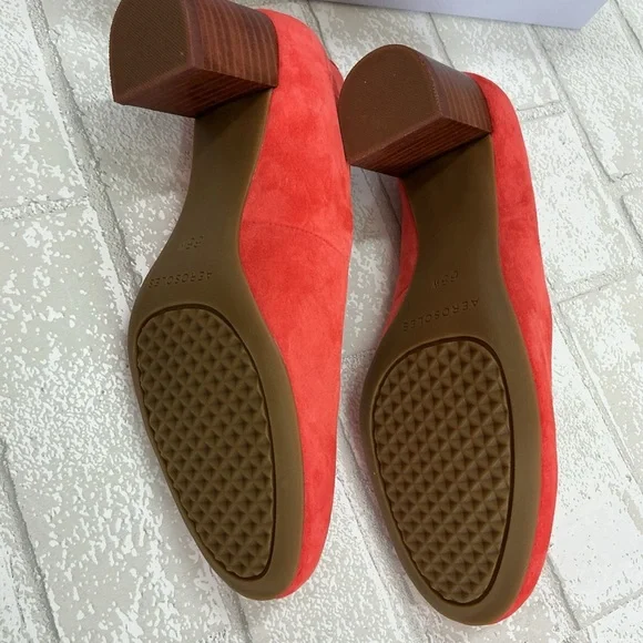 AEROSOLES Coral Suede Block Heel Pumps - Picture 3 of 3